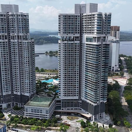 Teega Suites Puteriharbour By Wp Homestay ジョホールバル エクステリア 写真