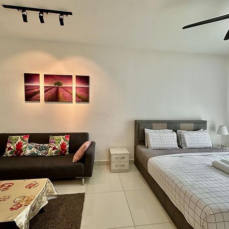 Teega Suites Puteriharbour By Wp Homestay ジョホールバル エクステリア 写真